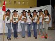 3_4_cav_hooters_stetsons.jpg