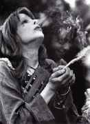 Hippie_girl_smokes_spliff.jpg