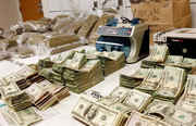 Lots_of_weed_and_money.jpg