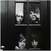 Doors_looking_through_the_door.jpg