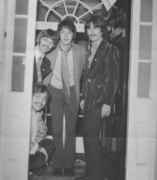 Beatles_in_door_1967.jpg