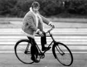 Lennon_on_bike_67.jpg