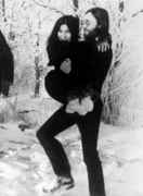 John_and_Yoko_in_the_snow.jpg