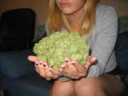 Girl_with_big_ball_of_weed.jpg
