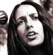 Joan_Baez_singing.jpg