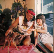 Willie_Nelson_and_baby_deer.jpg