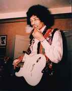 Jimi_smokes_joint.jpg